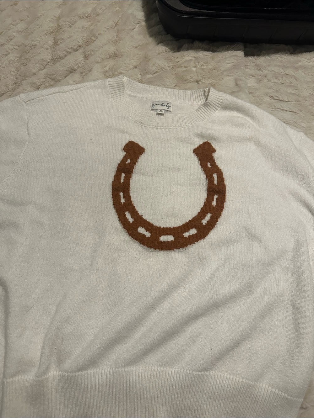 Wonderly White Sweater with Brown Horseshoe Graphic